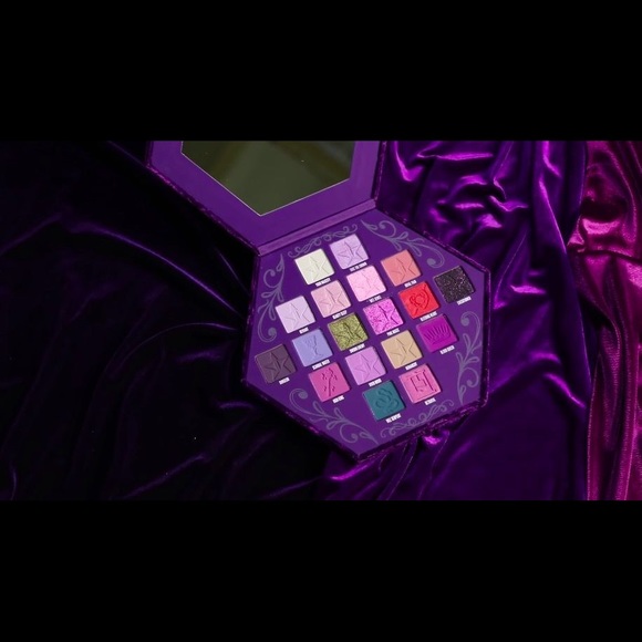 JEFFREE STAR BLOOD LUST PALETTE! ππ»ββοΈπ - Picture 4 of 8